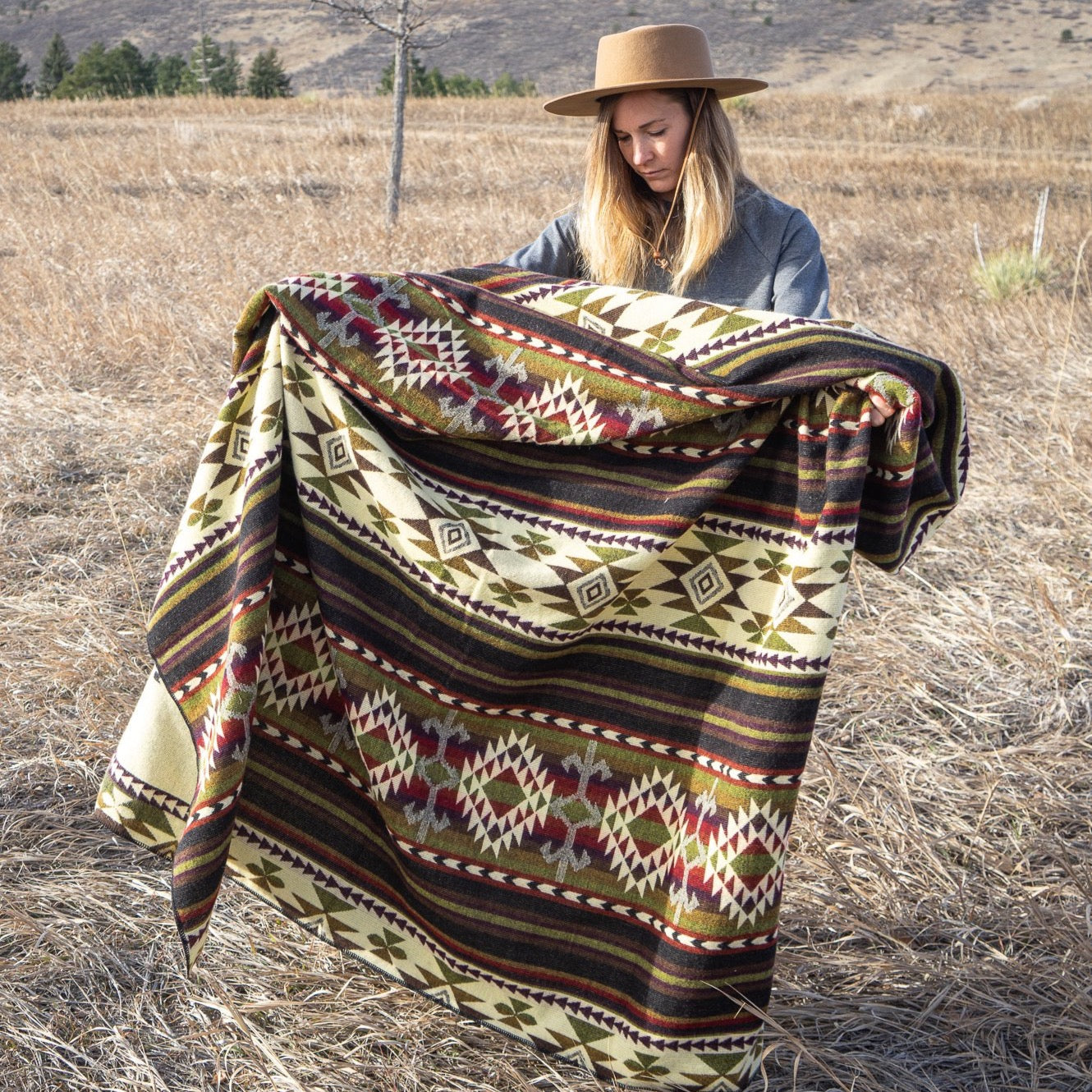 Andean Alpaca Wool Blanket - Cactus