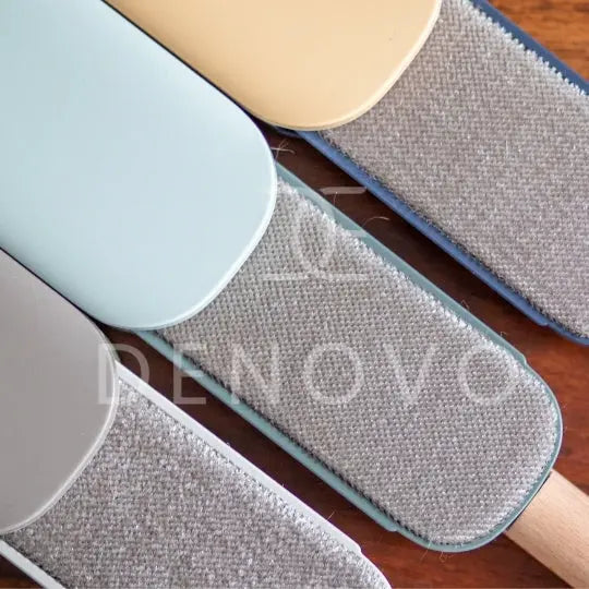 De Novo® Back-to-Basics Lint Brush with Wooden Handle De Novo