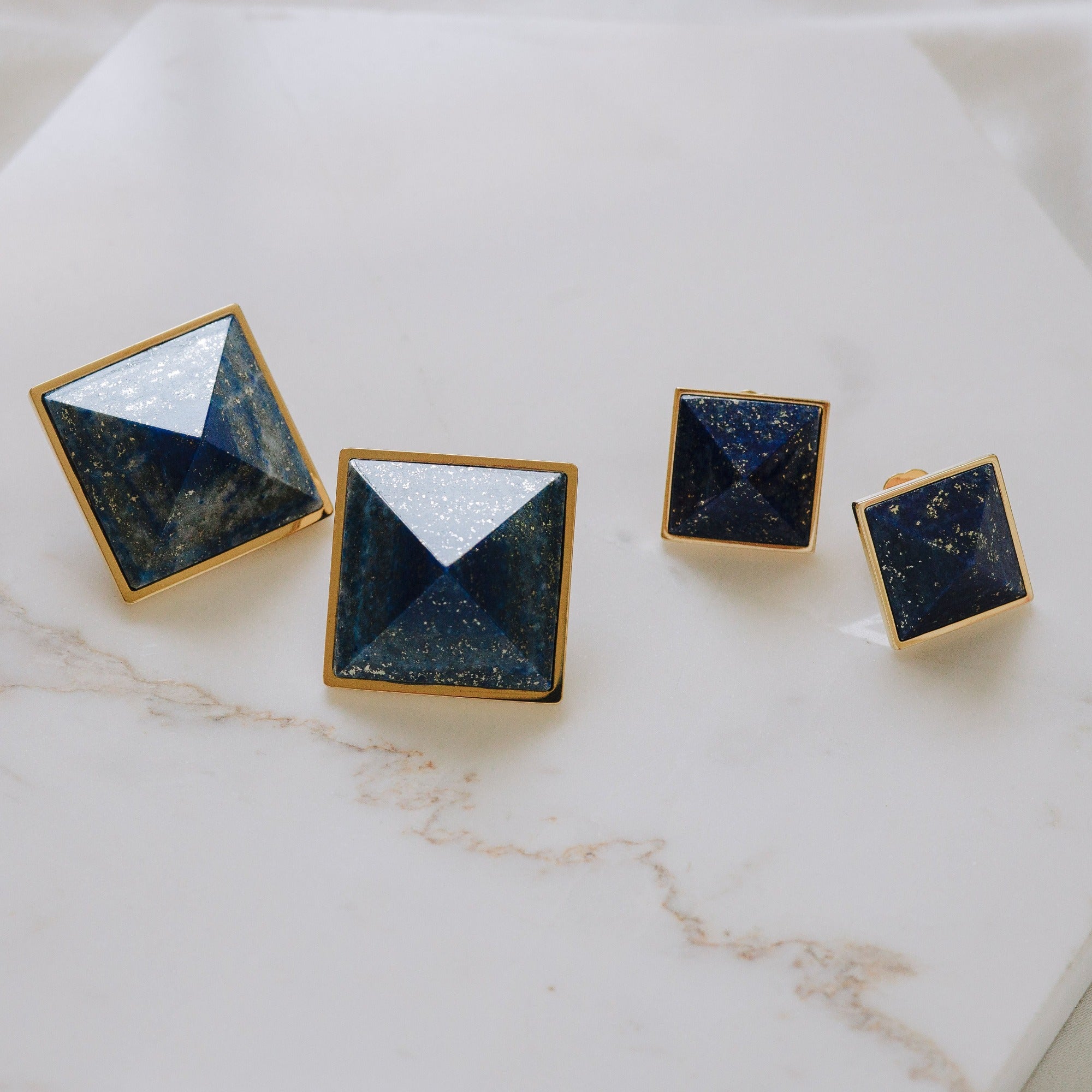 Pyramid Studs - Lapis Grande