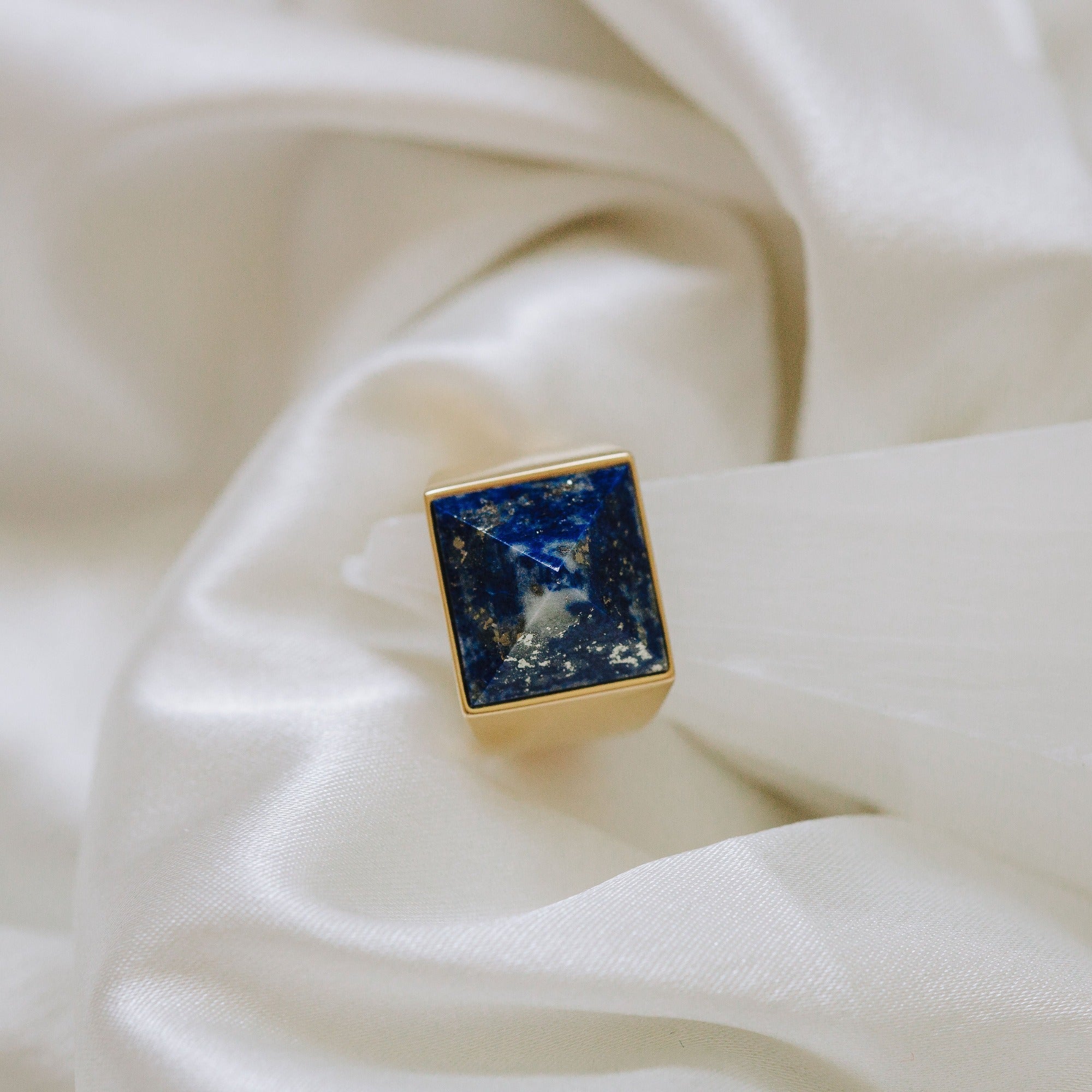 Pyramid Ring - Lapis Medium