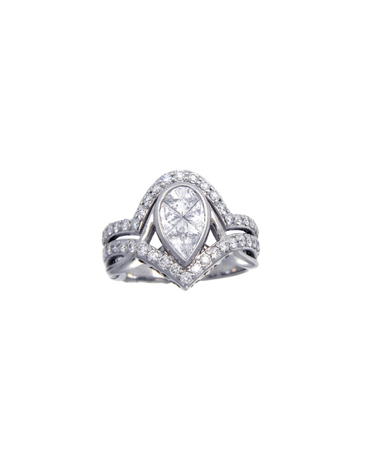 WHITE DIAMOND RING