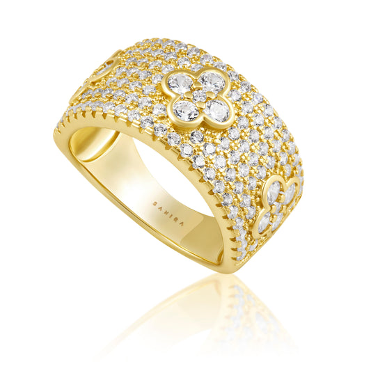 Ellie Clover Pave Band