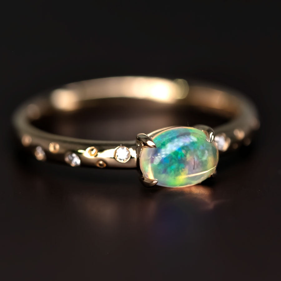 Exquisite 18K Gold Engagement Ring with Mexican Fire Opal Diamonds