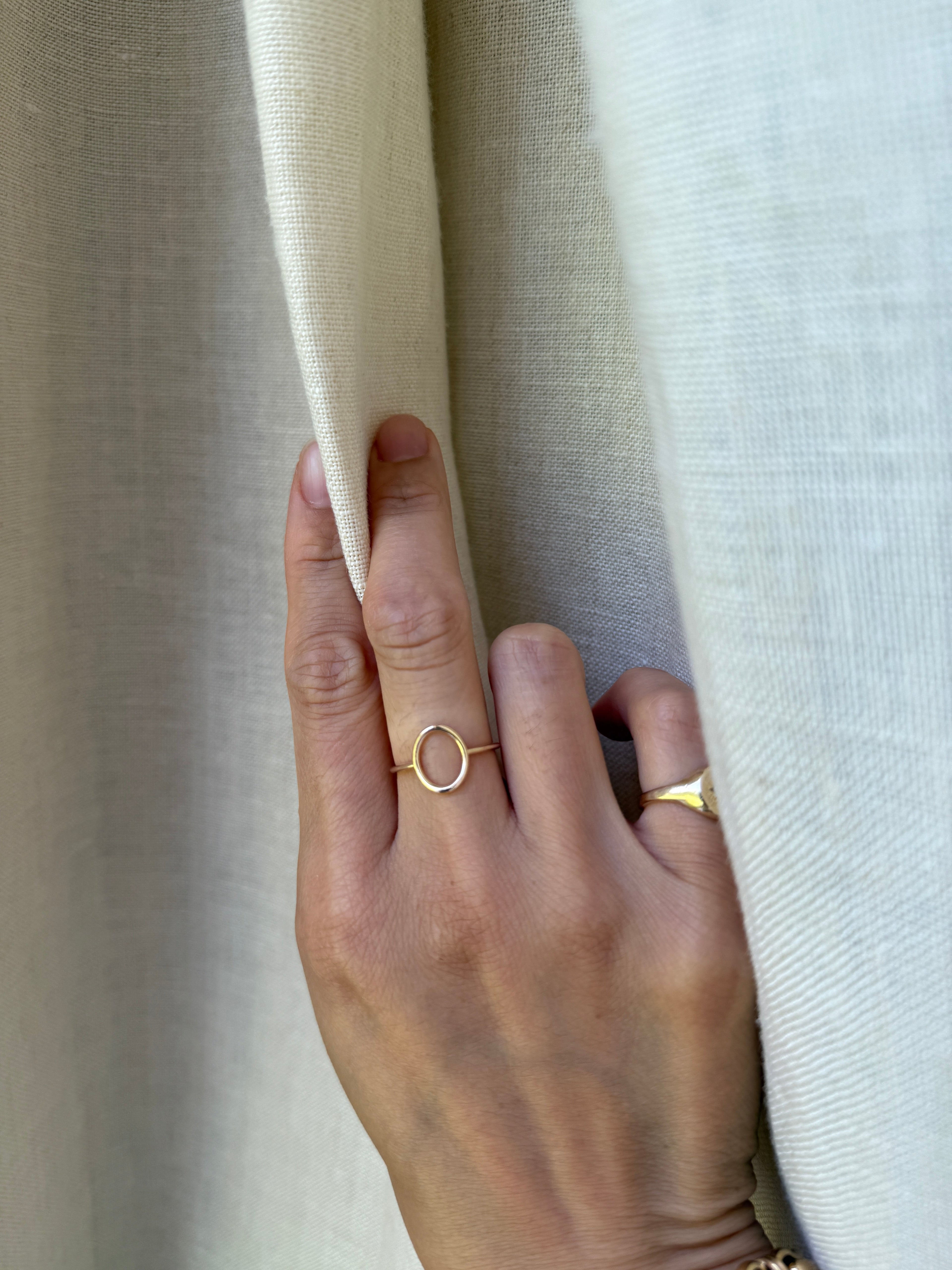 14K Yellow Gold Open Oval Ring