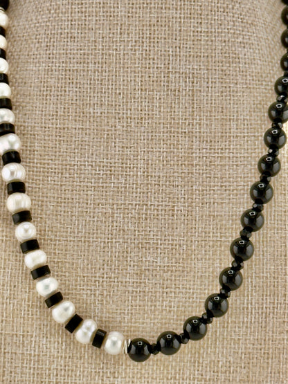 Onyx Disc & Large FW Pearl Necklace