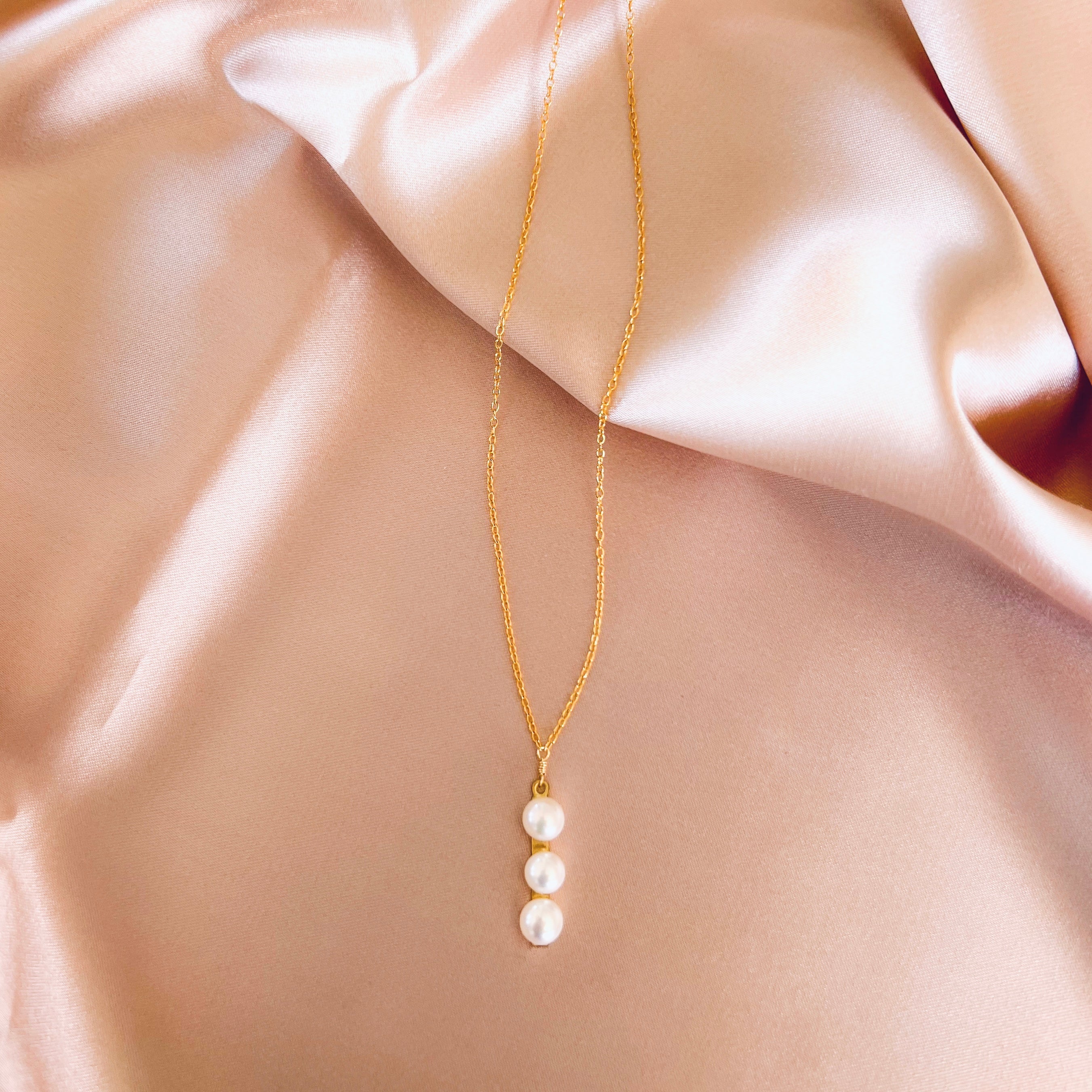 Pearl Bar Necklace