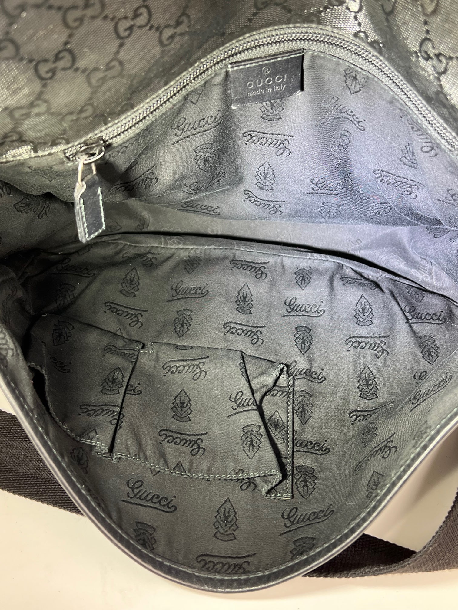 Gucci Men's Messenger GG Supreme Canvas Double Buckle Flap Crossbody Men's Bag Preowned