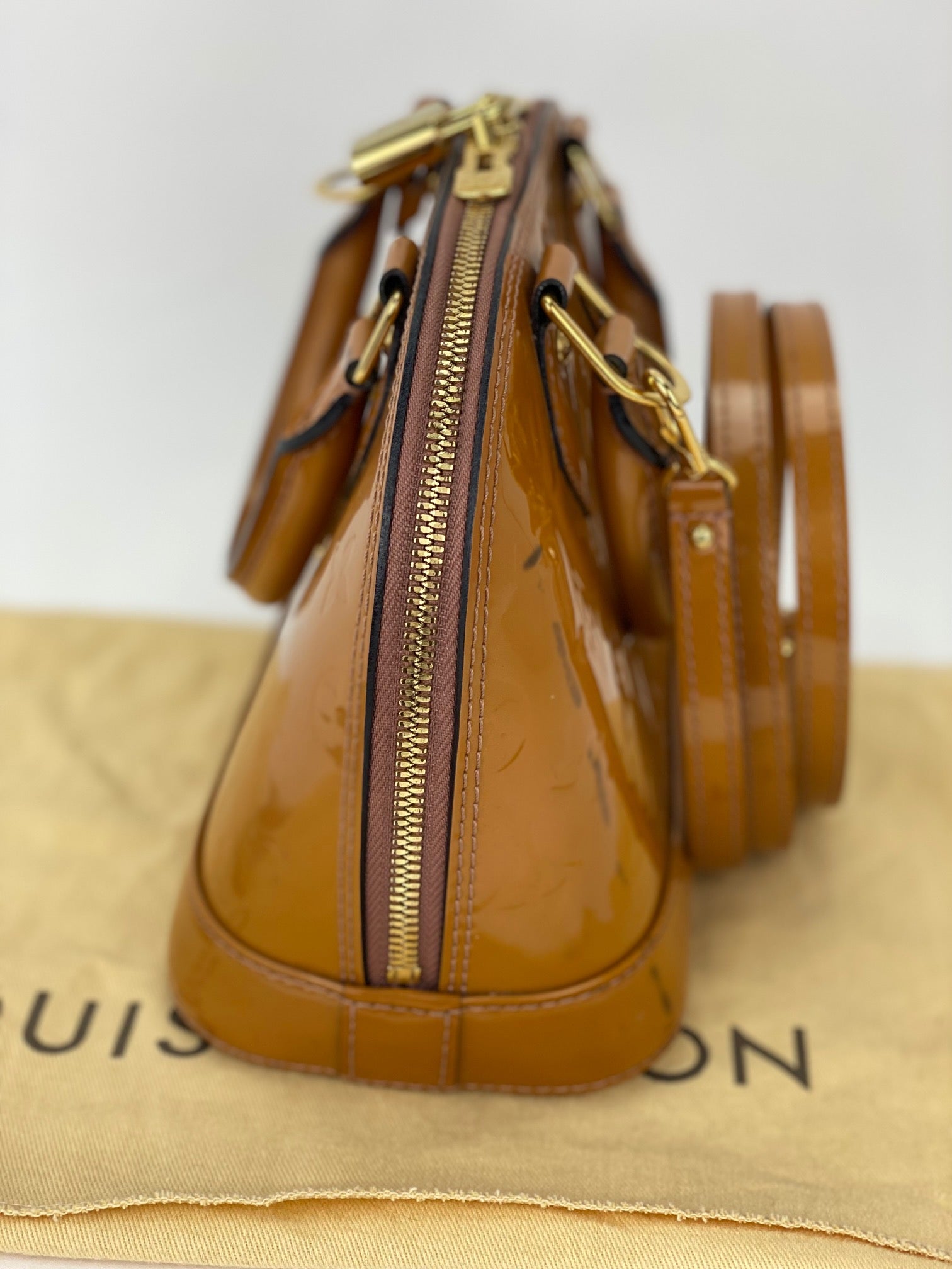 LOUIS VUITTON Vernis Alma BB Rose Velours M91585 Hand Shoulder Bag Pre owned