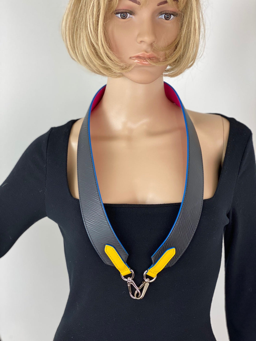 LOUIS VUITTON Epi Bandouliere Leather Shoulder Strap Black Pink Yellow