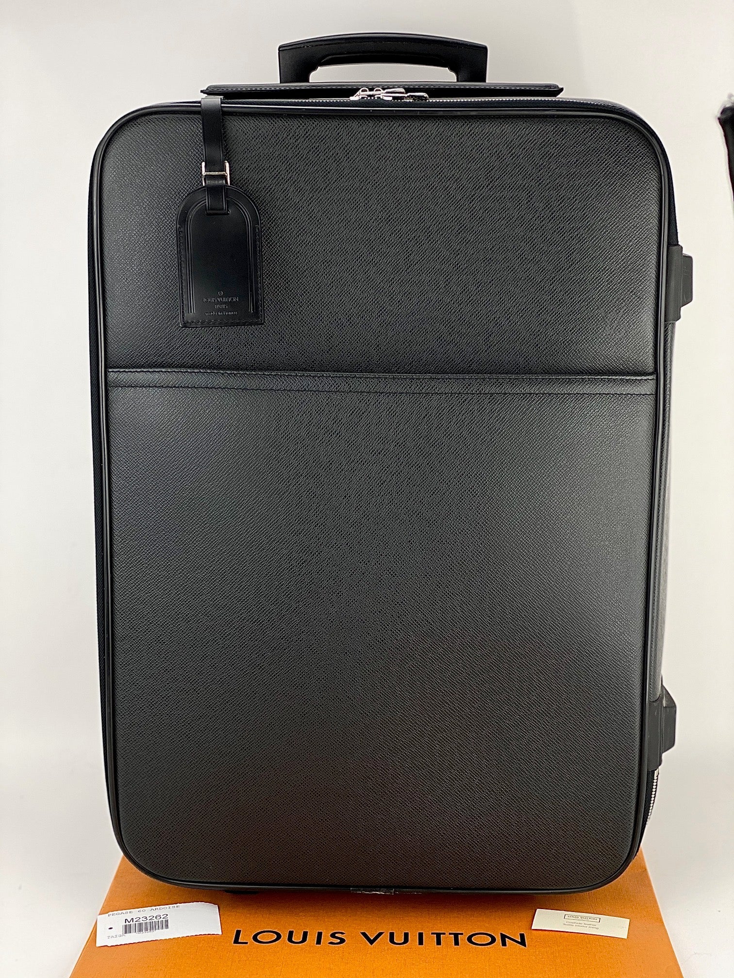 Louis Vuitton Pegase 60 Ardoise Taiga  Rolling suitcase carry on Luggage pre owned