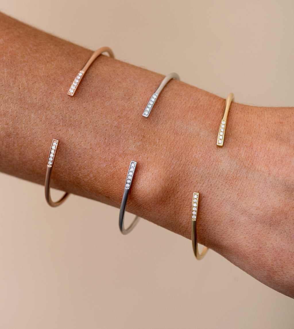 Diamond Bar Flexible Bangle