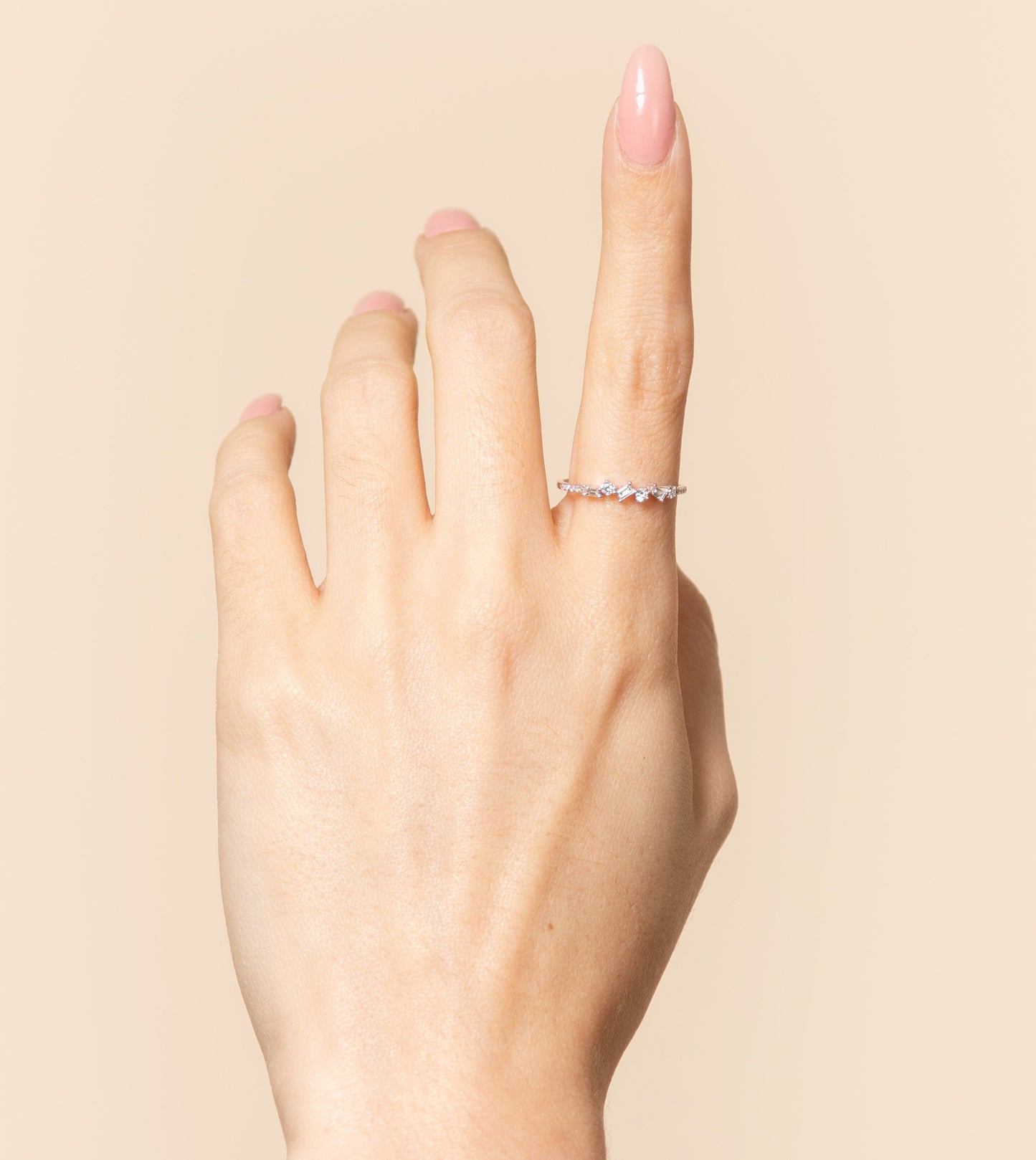 Baguette & Round Diamond Cluster Band