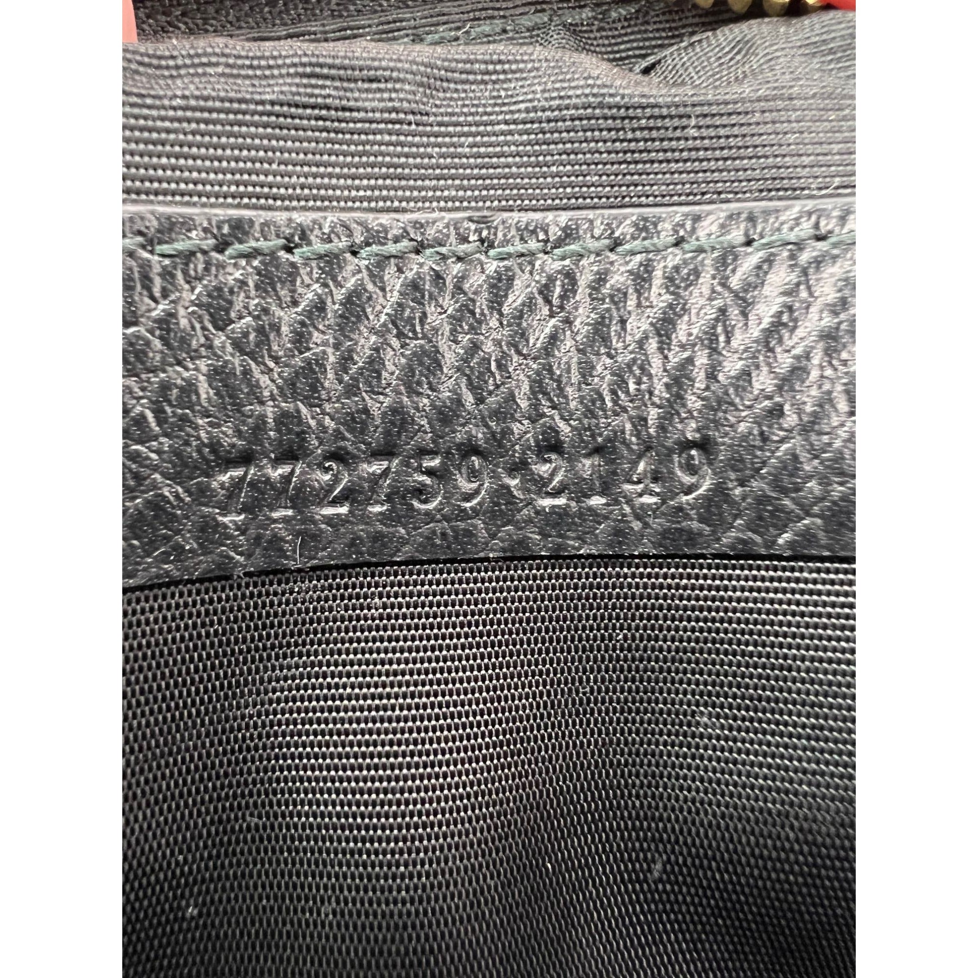 Gucci GG Marmont Super Mini lack Calfskin Crossbody Bag