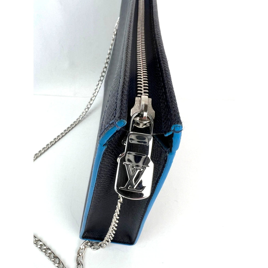 Louis Vuitton Pochette Voyage MM Taiga Dark Blue Leather Hand Bag Limited Edition