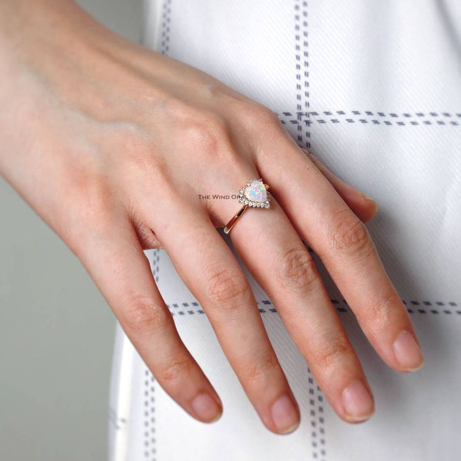 Rare Stunning Heart Shaped Opal Halo Diamond Engagement Ring 18k Yellow Gold