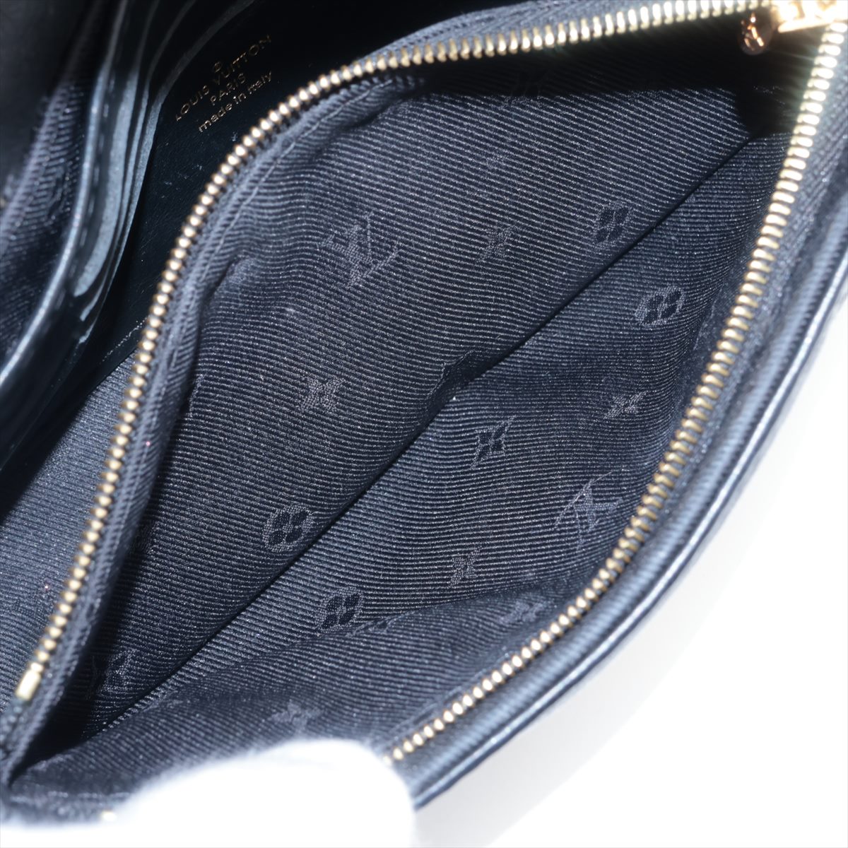 Louis Vuitton Bubble Gram Wallet on Strap M81398