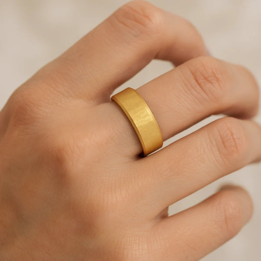 MUSE Flat Gold-Plated Titanium Ring with Beveled Edges and Meteorite Pattern, 8mm