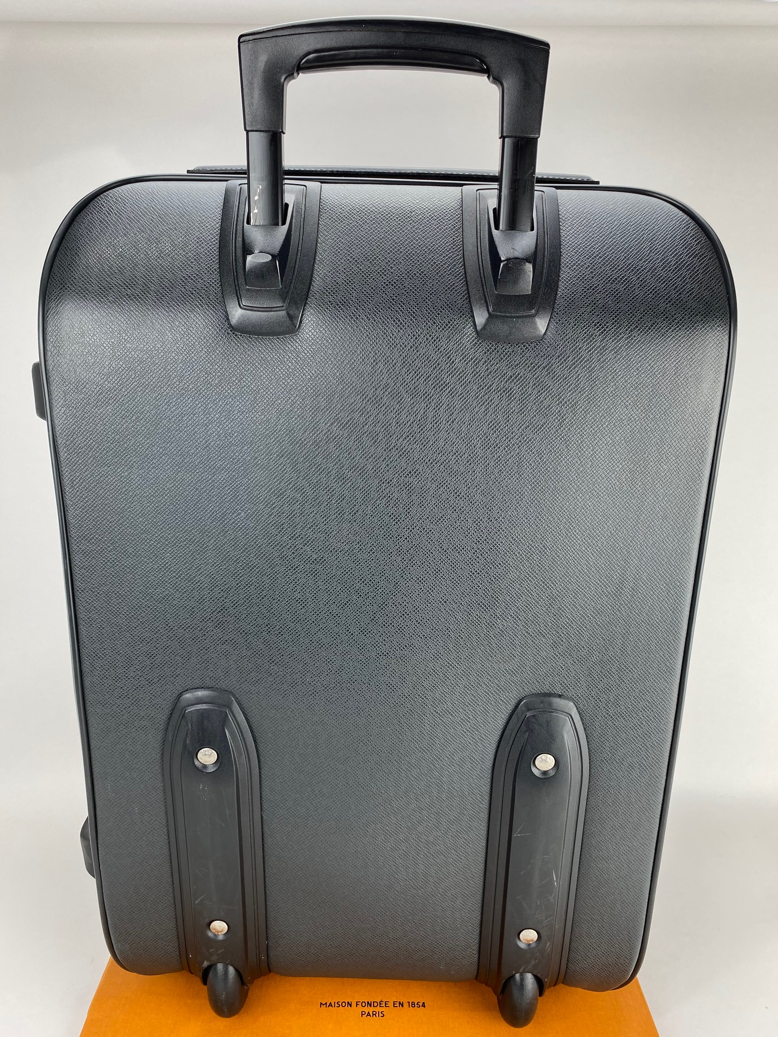 Louis Vuitton Pegase 60 Ardoise Taiga  Rolling suitcase carry on Luggage pre owned
