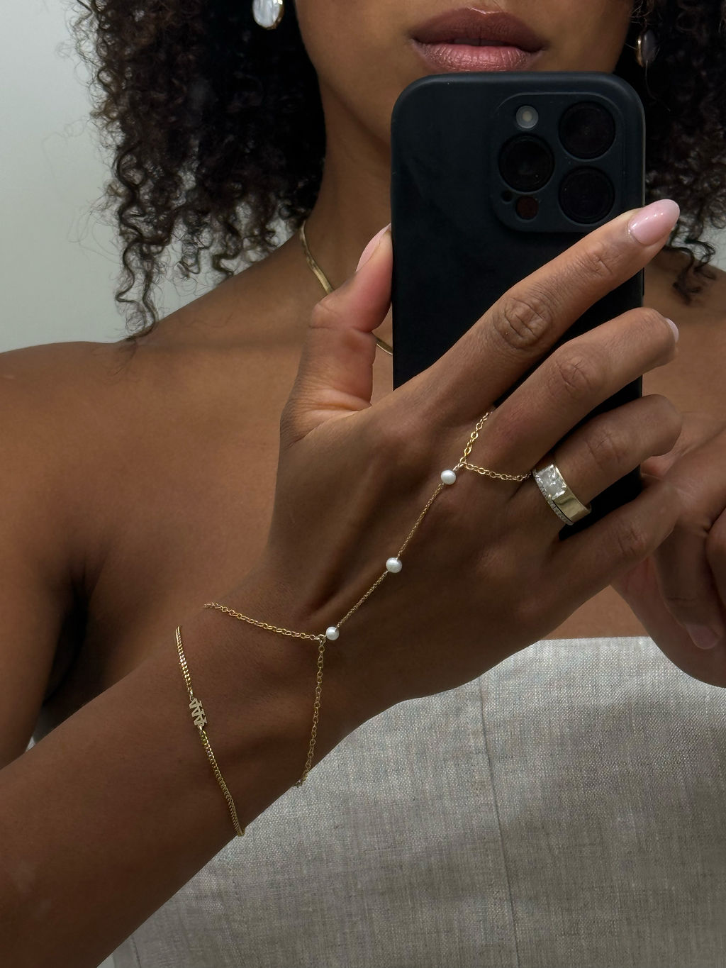 Bobbi Hand Chain