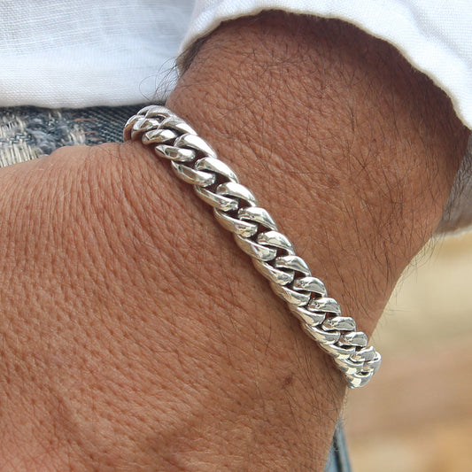 Elegant Chain