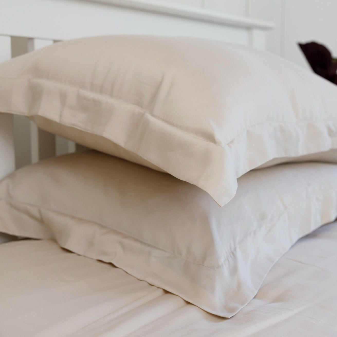 ethical-bedding-silk-bed-sheets-pillowcases