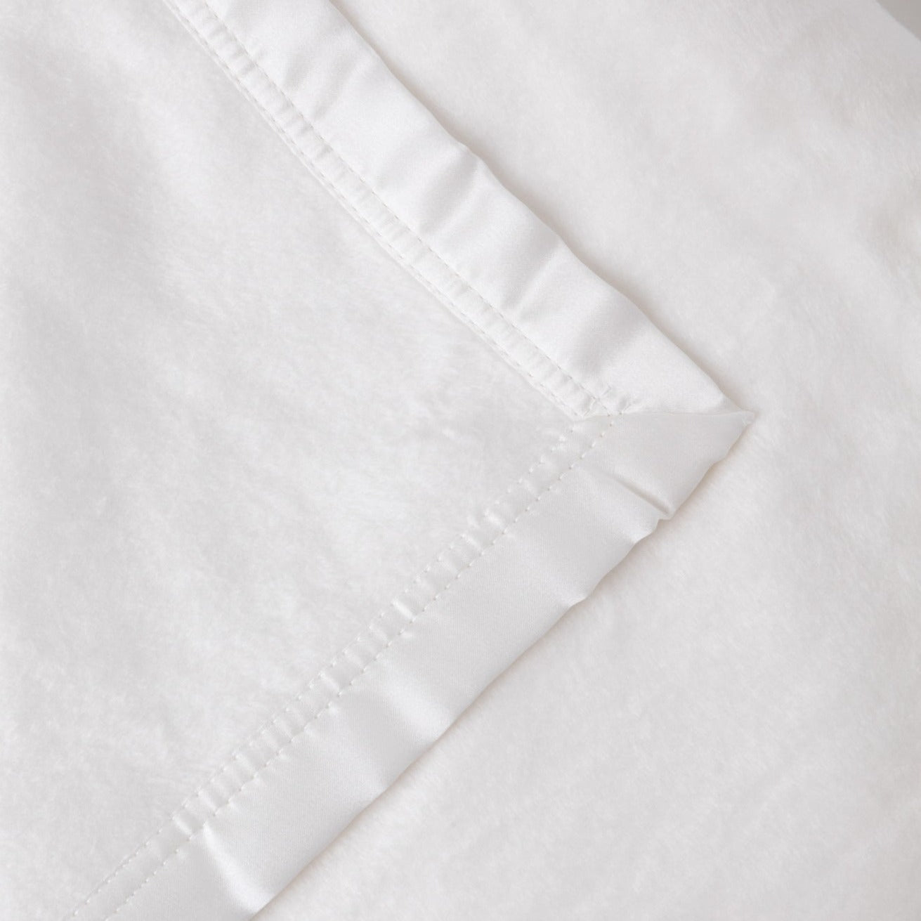 ethical-bedding-silk-bed-sheets-pillowcases