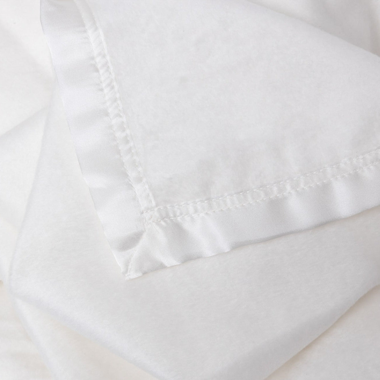 ethical-bedding-silk-bed-sheets-pillowcases