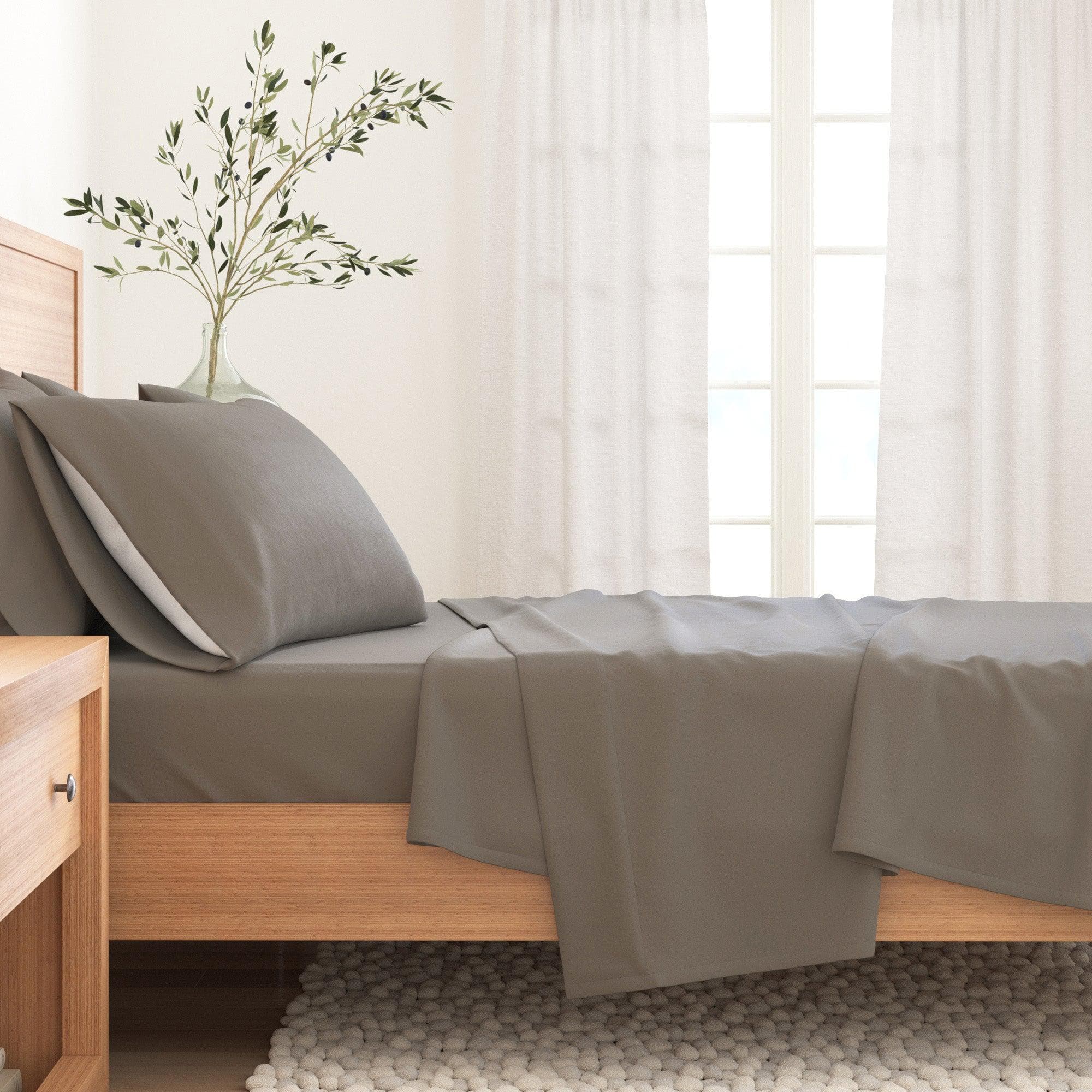4-Piece Cotton Solid Flannel Sheet - Nordic Collection