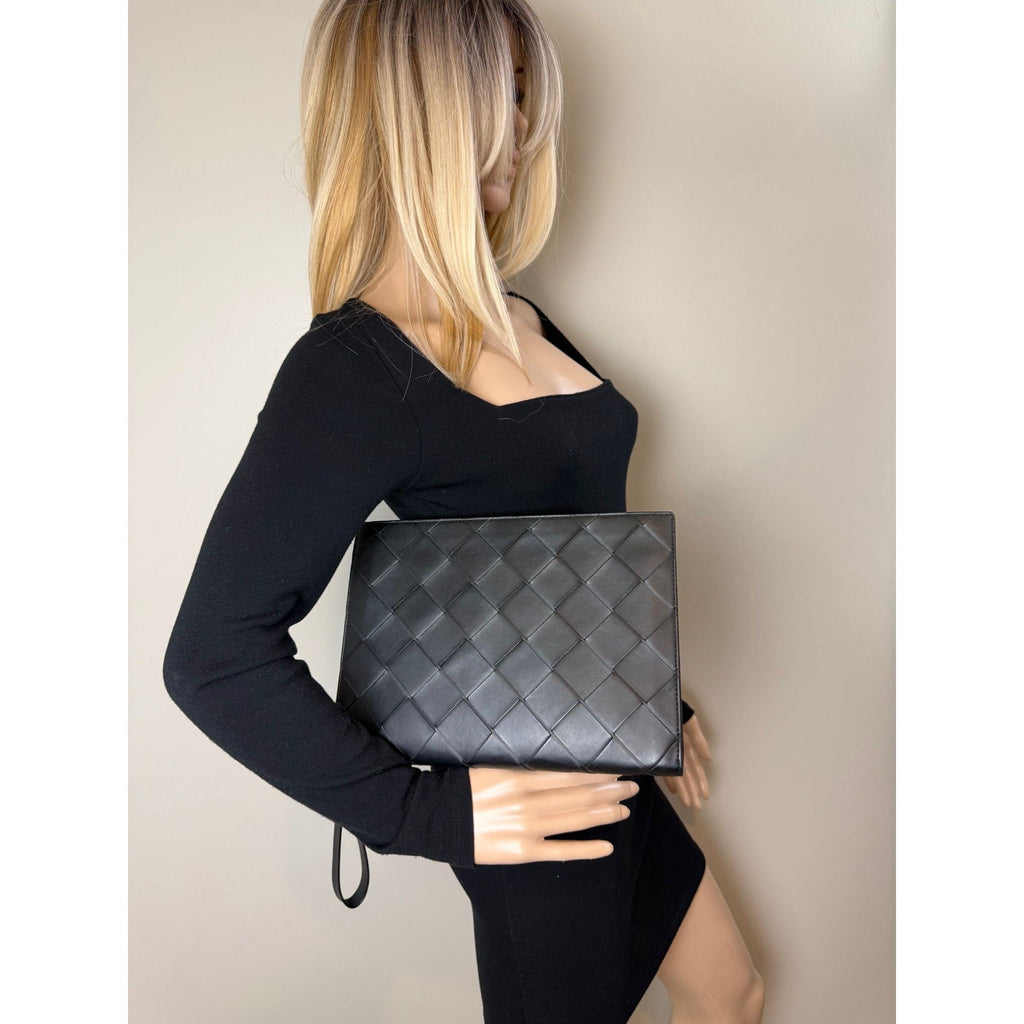Bottega Veneta Black Leather Maxi Intreciato Document Case Wristlet Clutch Bag