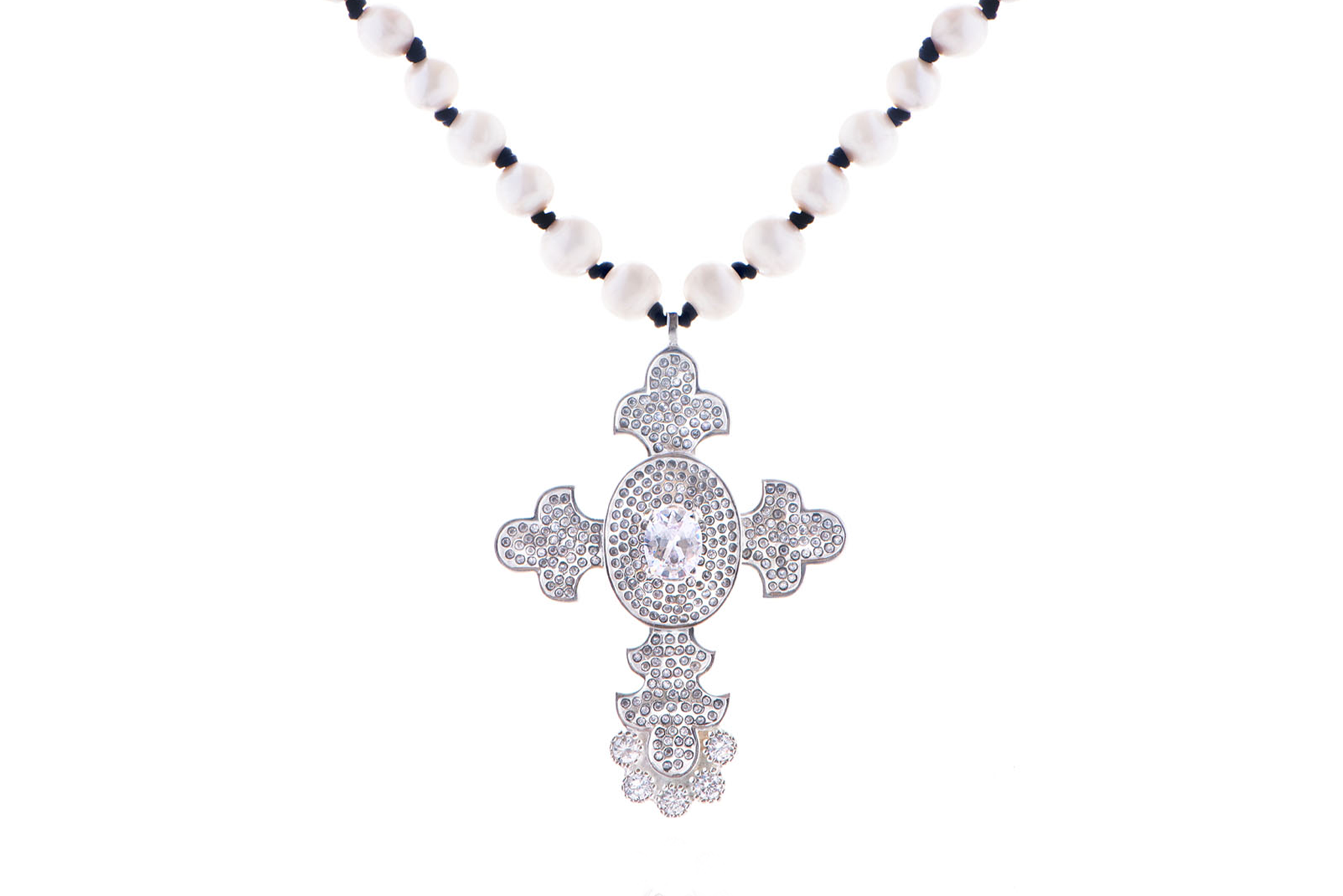 silver-sultan-cross-necklace